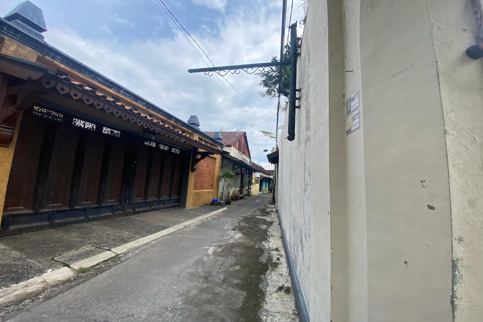 Hotel O near Alun-Alun Lor Surakarta formerly Cakra Homestay, Solo, Solo