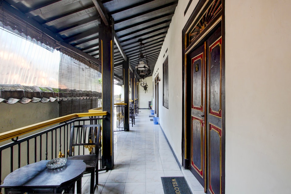 Hotel O near Kampung Batik Kauman formerly Chakra Homestay, Solo, Solo