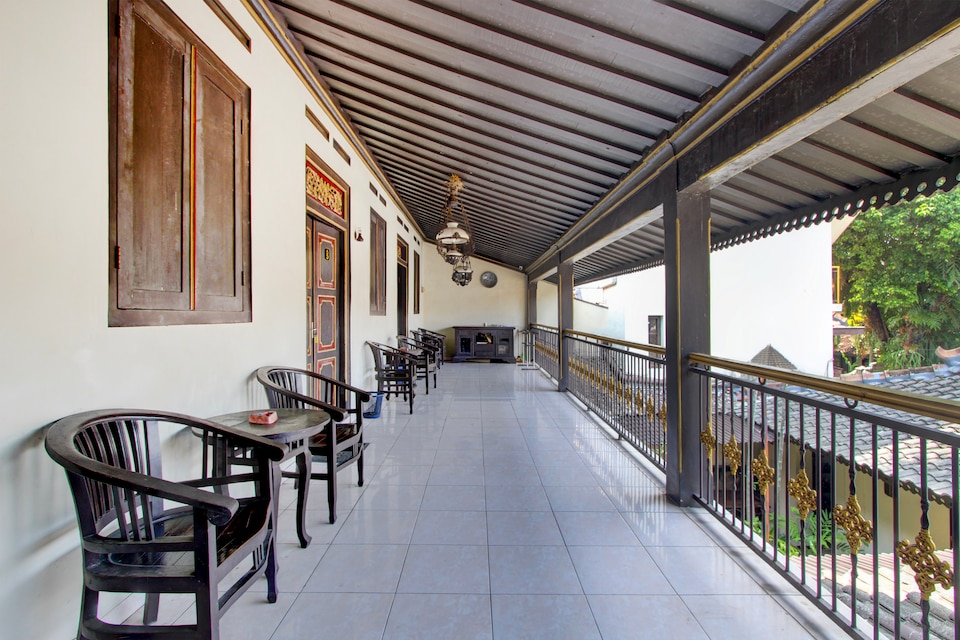 Hotel O near Kampung Batik Kauman formerly Chakra Homestay, Solo, Solo