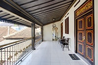 Hotel O near Kampung Batik Kauman formerly Chakra Homestay