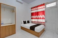 Collection O near Stasiun Solo Balapan formerly Wes Bobo Inn