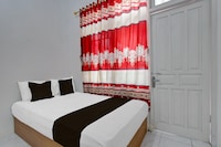 Collection O near Stasiun Solo Balapan formerly Wes Bobo Inn