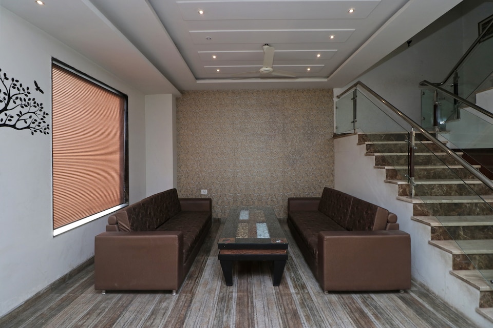 Hotel O Kanchan Residency, SBI Chauraha Mathura, Mathura