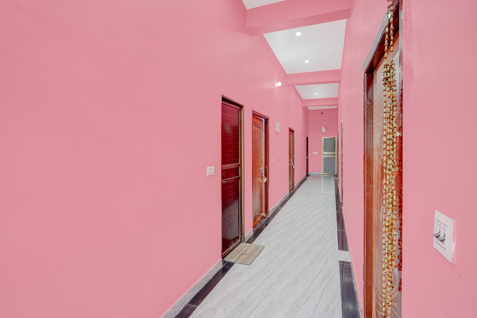 SPOT ON JK GUEST HOUSE, Golghar, Gorakhpur