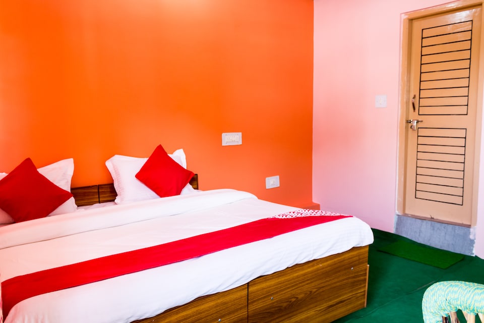 OYO Home 13801 Cozy 3 RK Hill View, McLeod Ganj, Mcleod-Ganj