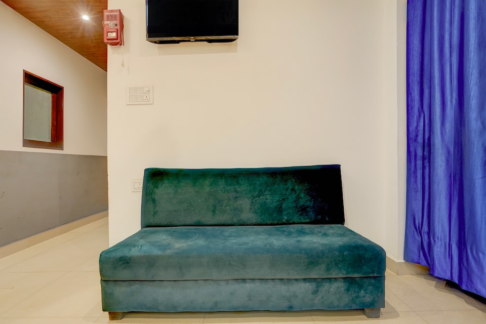 SPOT ON Hotel Sanskar Inn , Golghar, Gorakhpur