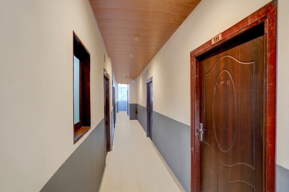SPOT ON Hotel Sanskar Inn , Golghar, Gorakhpur
