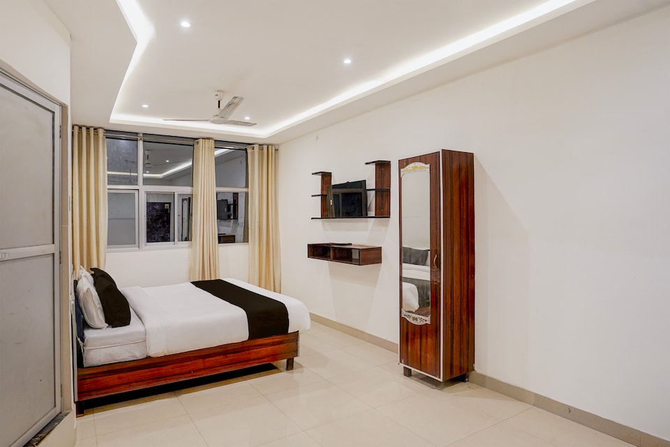 SPOT ON Hotel Sanskar Inn , Golghar, Gorakhpur