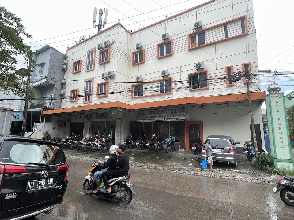 Hotel O near Mall Panakkukang formerly Aza Guesthouse, Panakkukang, Makassar