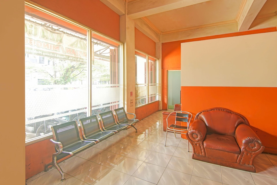 Hotel O near Mall Panakkukang formerly Aza Guesthouse, Panakkukang, Makassar