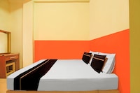 Hotel O near Mall Panakkukang formerly Aza Guesthouse