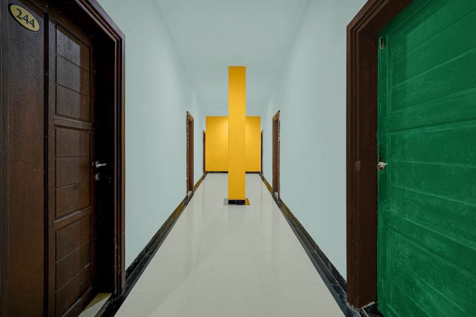 Hotel O near Primaya Hospital formerly La Buana Guest House, Perintis Makassar, Makassar