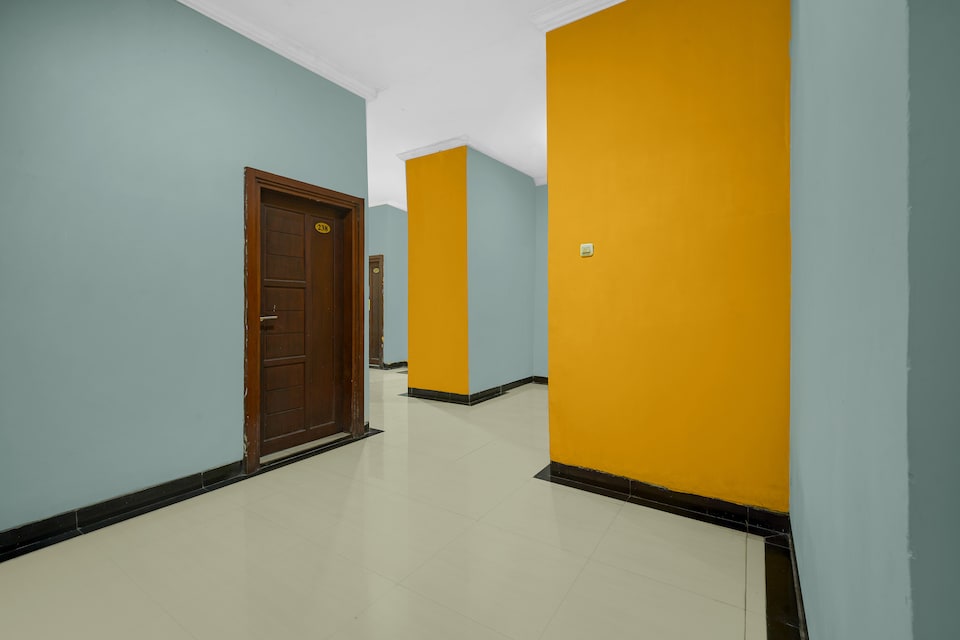 Hotel O near Primaya Hospital formerly La Buana Guest House, Perintis Makassar, Makassar