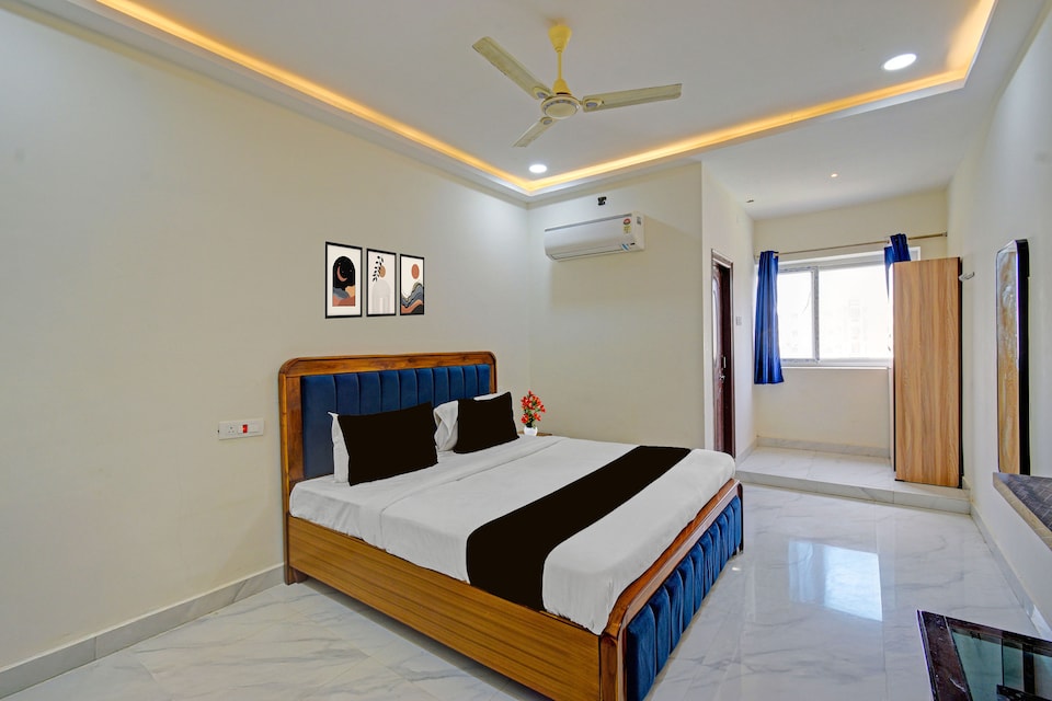 HOTEL O RR LIVING GRAND , Gachibowli, Hyderabad