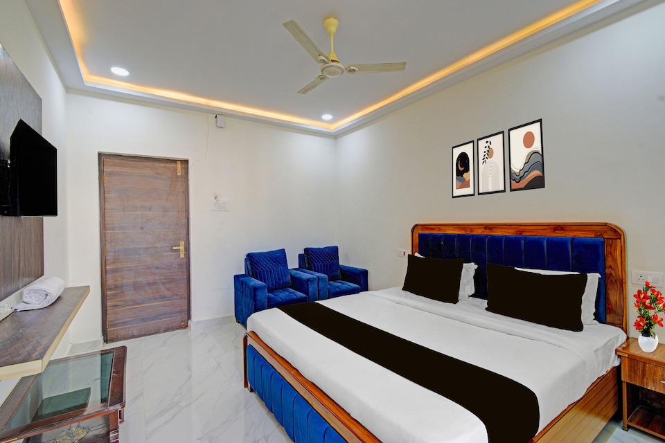HOTEL O RR LIVING GRAND , Gachibowli, Hyderabad