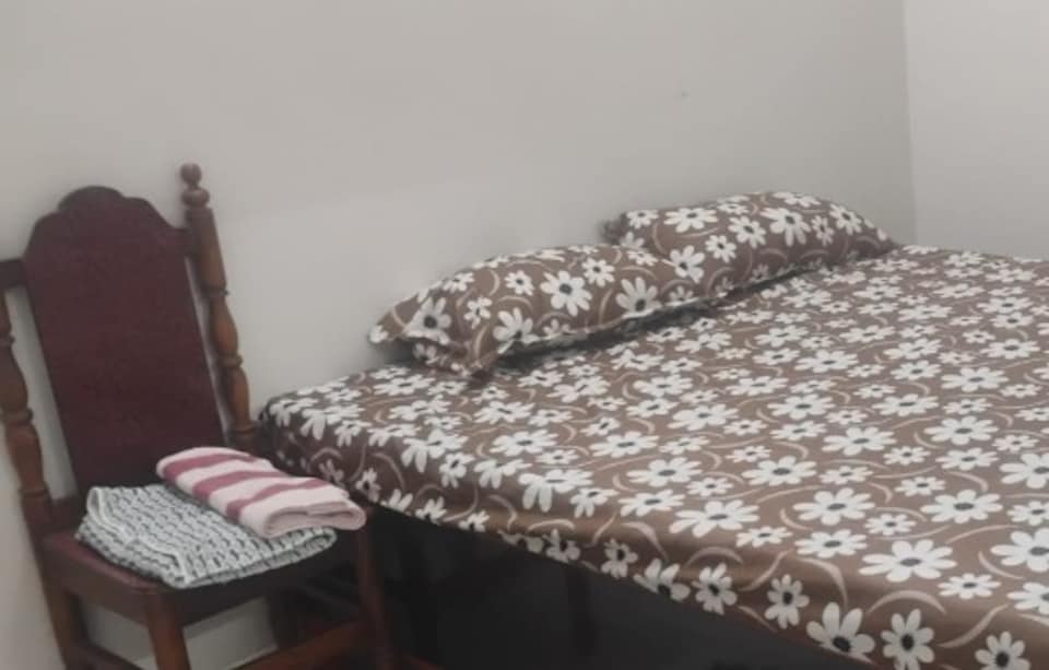 OYO 843553 Savita Shailesh meshram, Bus Stand Nagpur, Nagpur