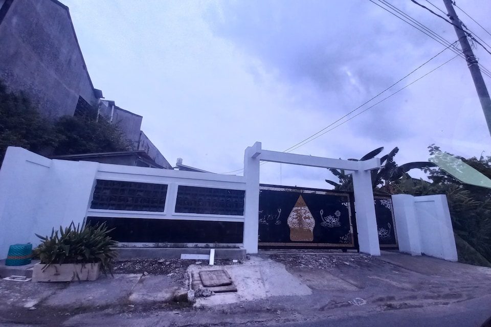 Hotel O Syariah near Plaza Ambarrukmo Yogyakarta formerly Teratai Inn, Condongcatur, Yogyakarta