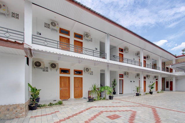 Hotel O Syariah near Plaza Ambarrukmo Yogyakarta formerly Teratai Inn