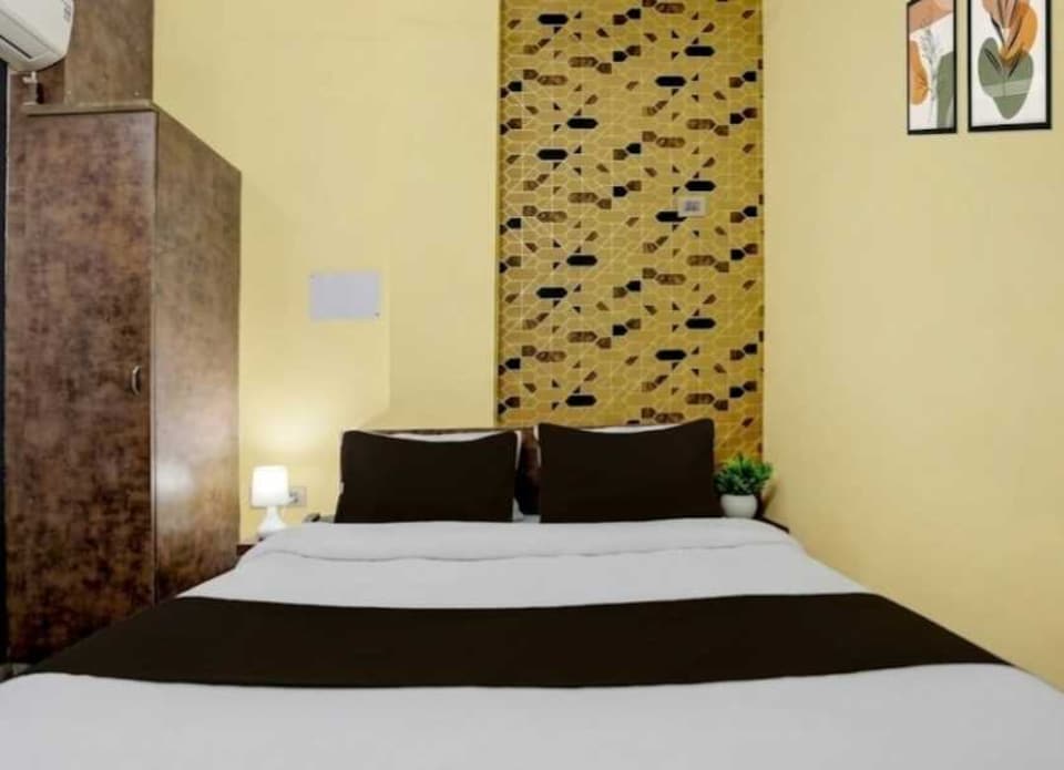 Hotel O Rukanpura Patna Formerly JC Menka Banquet Hall, Bailey Road, Patna