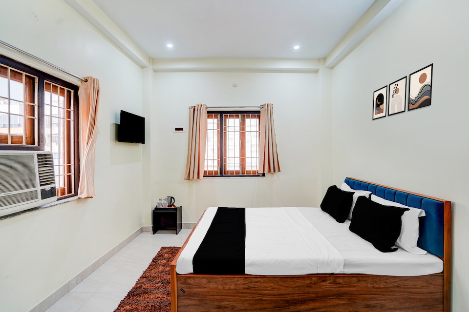 Super Hotel O Rukanpura Patna Formerly JC Menka Banquet Hall, Bailey Road, Patna