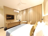 Palette Hotel & Convention Centre, Millennium City Gurugram