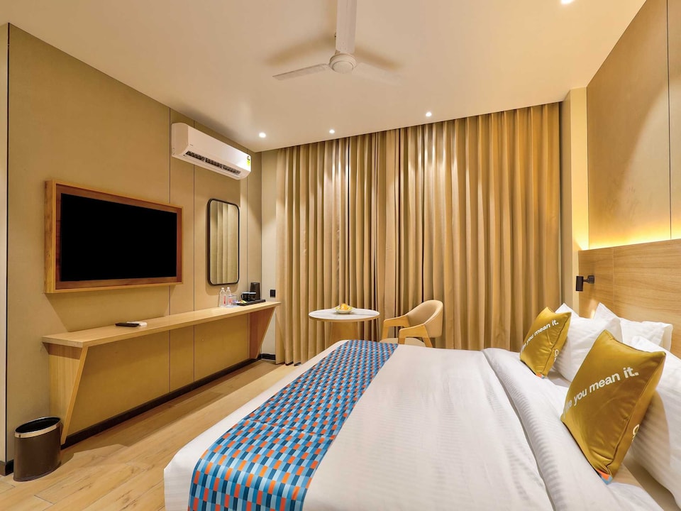 Palette Convention Hotel, Millennium City Gurugram, Medanta, गुड़गांव