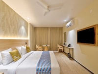 Palette Hotel by CheckIn, Unitech Cyber Park -Gurugram