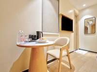 Palette Hotel by CheckIn, Unitech Cyber Park -Gurugram