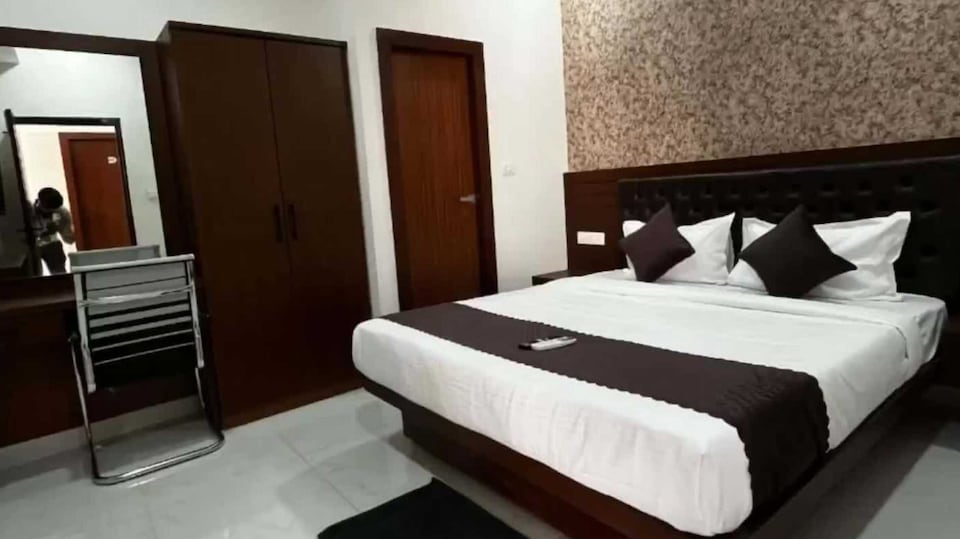 HOTEL O GOLDEN CITY INN, Secunderabad, Hyderabad