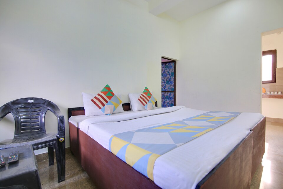 OYO Home 13816 Cozy Stay, Dharamshala, Dharamshala