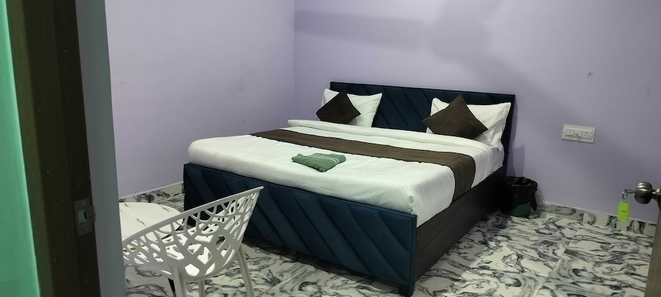 Hotel O Guru Residency , Faridabad, Faridabad