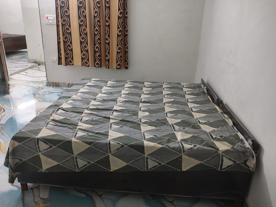 OYO 843597 Hotel Classic, Sahaswan, Sahaswan