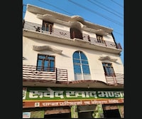 OYO 843597 Hotel Classic