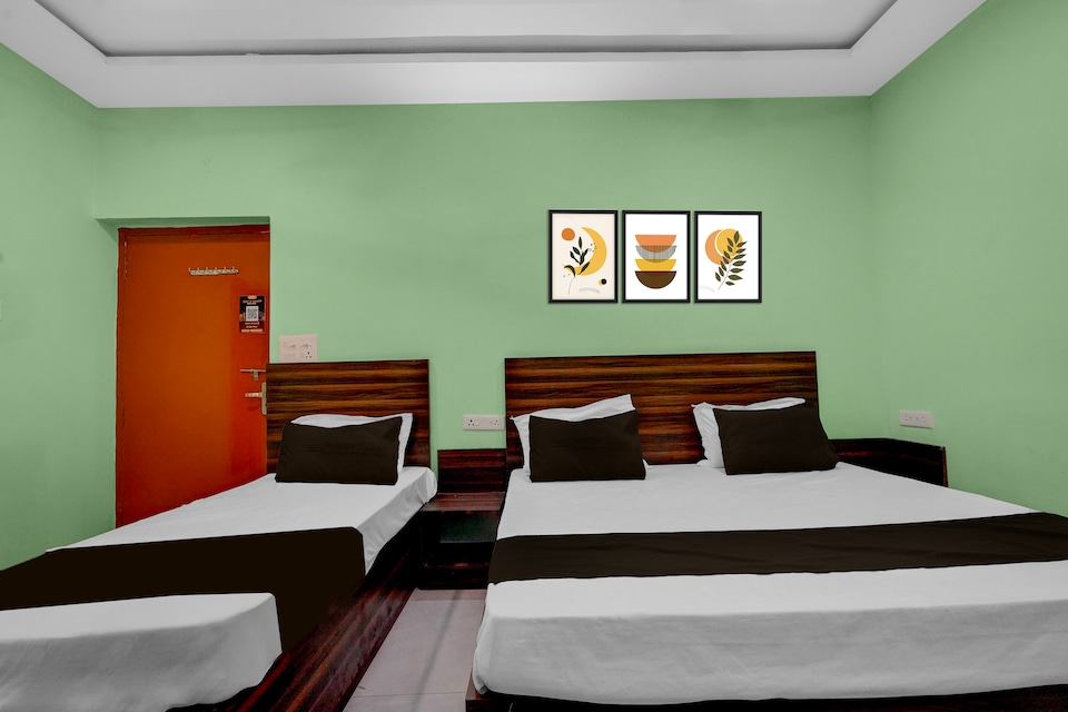 Hotel O City Guest House , Golghar, Gorakhpur