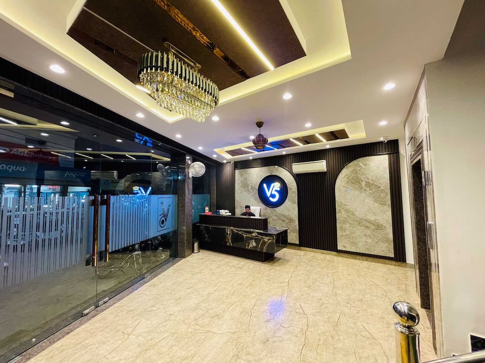 Collection O Hotel V5, Golden Temple Road Amritsar, Amritsar