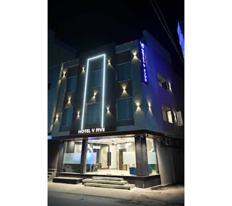 Collection O Hotel V5, Golden Temple Road Amritsar, Amritsar