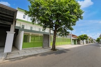 Collection O near Stasiun Cawang formerly Griya Harita Syariah