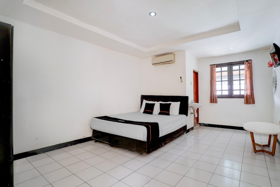Hotel O near Plaza Pondok Gede formerly Angel Homestay, Bekasi, Bekasi