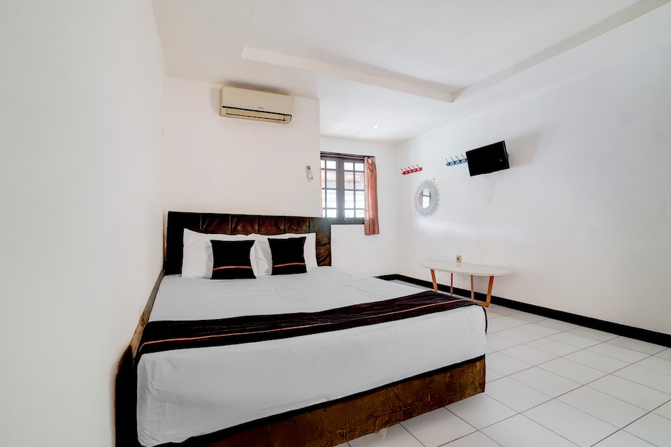 Hotel O near Plaza Pondok Gede formerly Angel Homestay, Bekasi, Bekasi