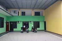 Hotel O near Plaza Pondok Gede formerly Angel Homestay