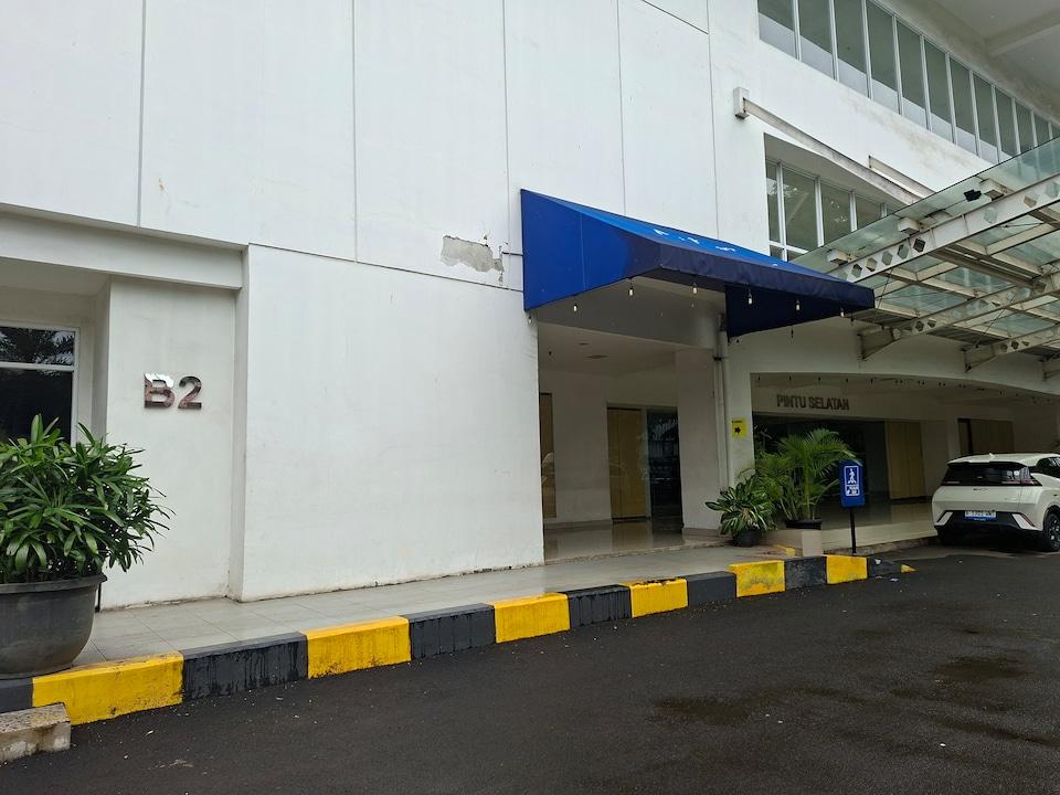 Collection O near Stadion Utama Gelora Bung Karno formerly The Archies, Tanah Abang, Jakarta