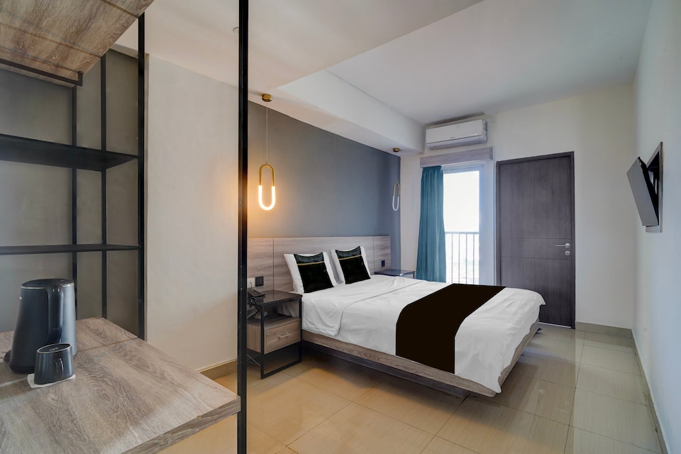 Collection O near Stadion Utama Gelora Bung Karno formerly The Archies, Tanah Abang, Jakarta