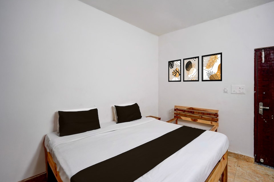 Hotel O Shubharambh Inn, Vikas Nagar Lucknow, Lucknow