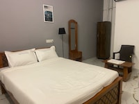 Redmoon Residency Elite