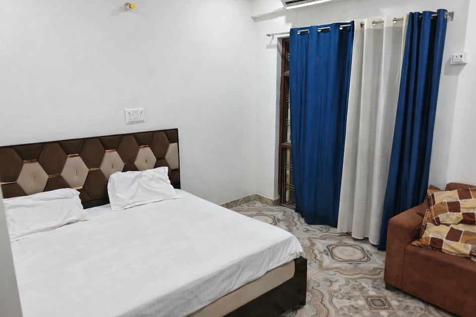 Hotel O Sidharth Inn, Faizabad Road, Lucknow