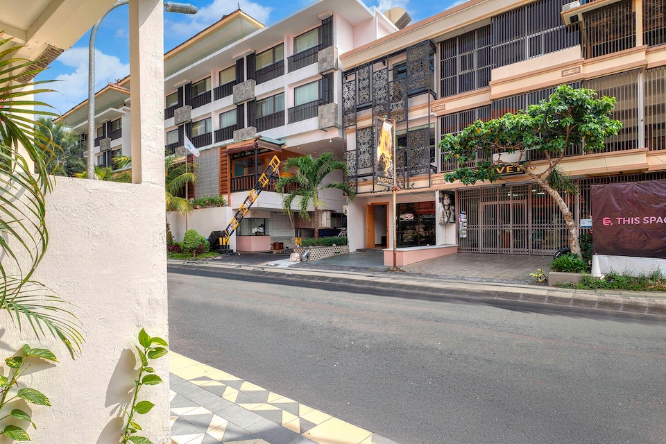 Palette Hotel near Beach Double Six , Seminyak, Bali