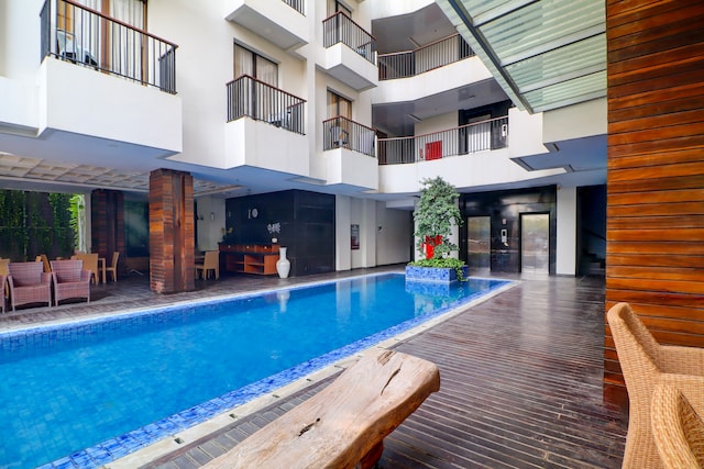 Palette Hotel near Beach Double Six 