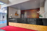 Palette Hotel near Beach Double Six 