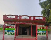  HOTEL O TOWN PALACE