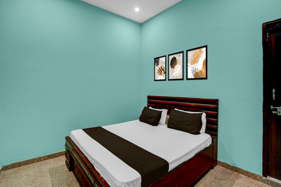 Hotel O Viraat Guest House , Sikandrabad, Sikandrabad
